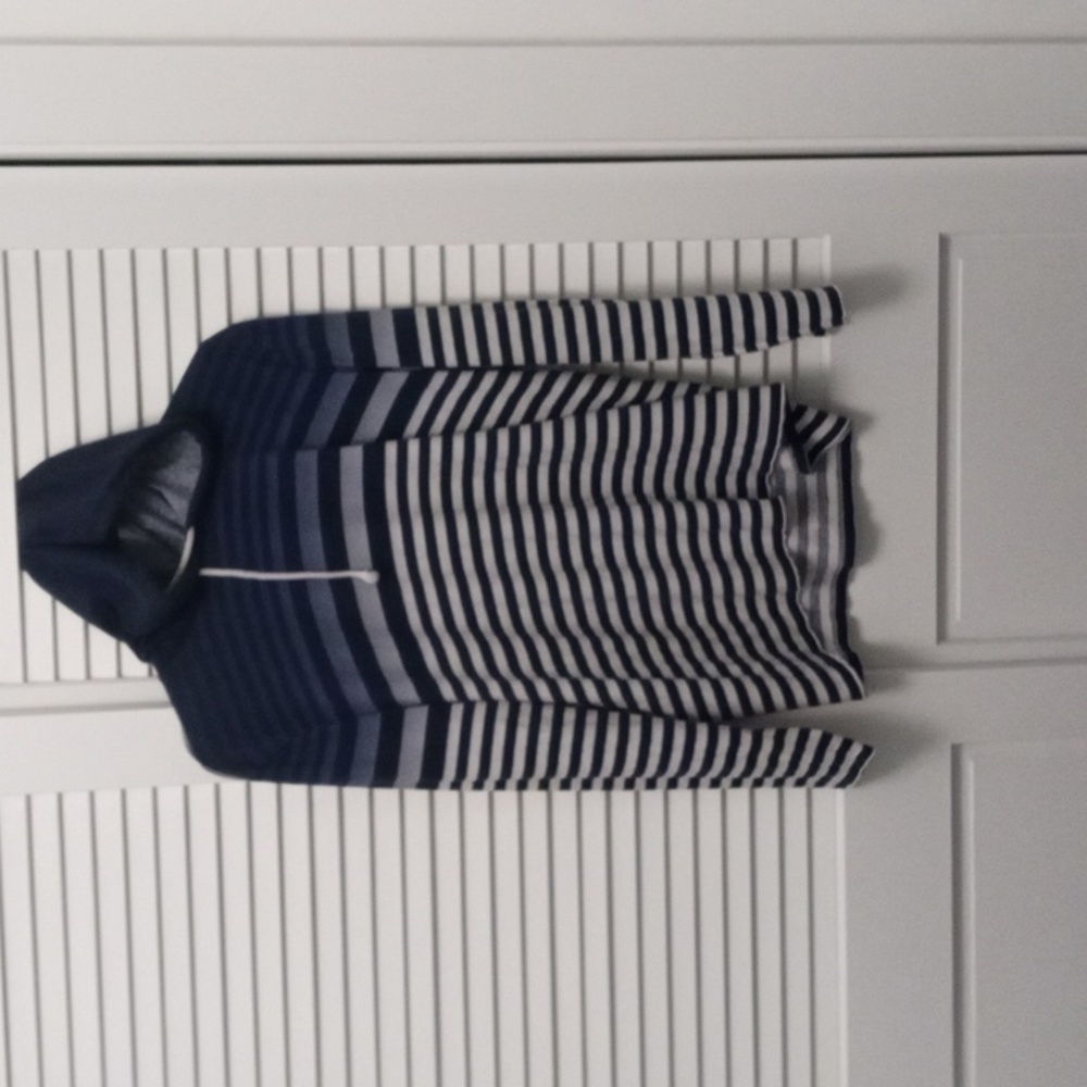 Men's American Rag XL hooded striped shirt it's dark Blue light blue and white